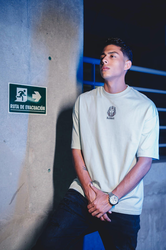 CAMISETA OVERSIZE BÁSICA VERDE MENTA CON MENSAJE ÁRABE